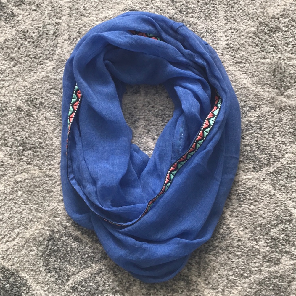 Steve Madden blue w/ turquoise & pink trim lightweight infinity scarf
